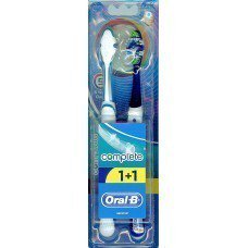 ORAL-B -  Complete Clean 5 Way 40 Medium Μέτρια Οδοντόβουρτσα με 5 Καθαριστικές Ζώνες  1+1τμχ