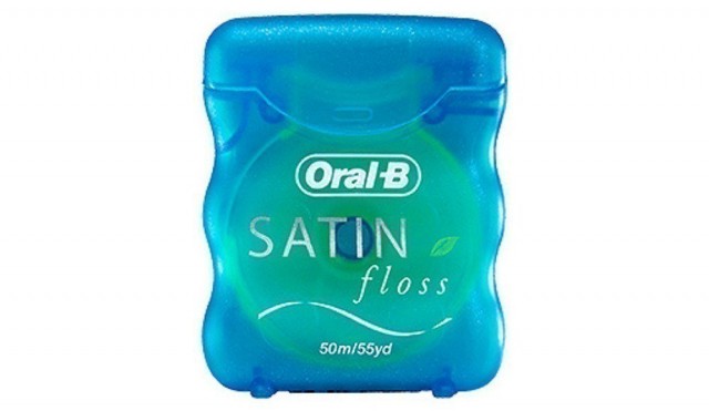 ORAL-B - Satin Floss Κηρωμένο Νήμα 25m, 1τμχ