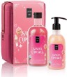 LAVISH CARE - Xmas Body Care Set Santa’s Cupcakes - Shower Gel 500ml & Glitter Body Lotion 300ml & Νεσεσέρ